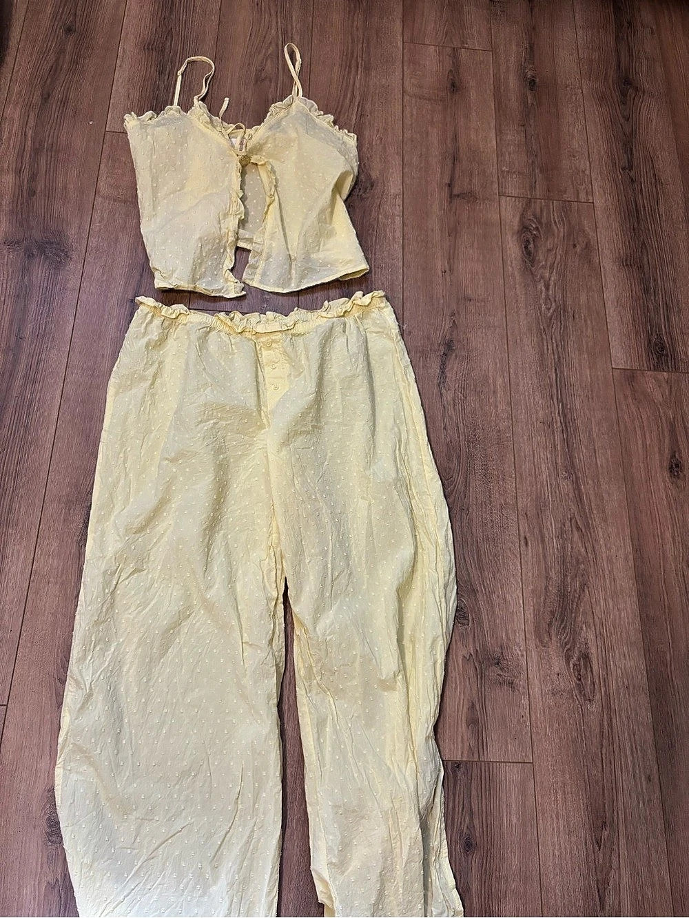 Colsie Yellow Polka Dot Two-Piece Set Size L/XL